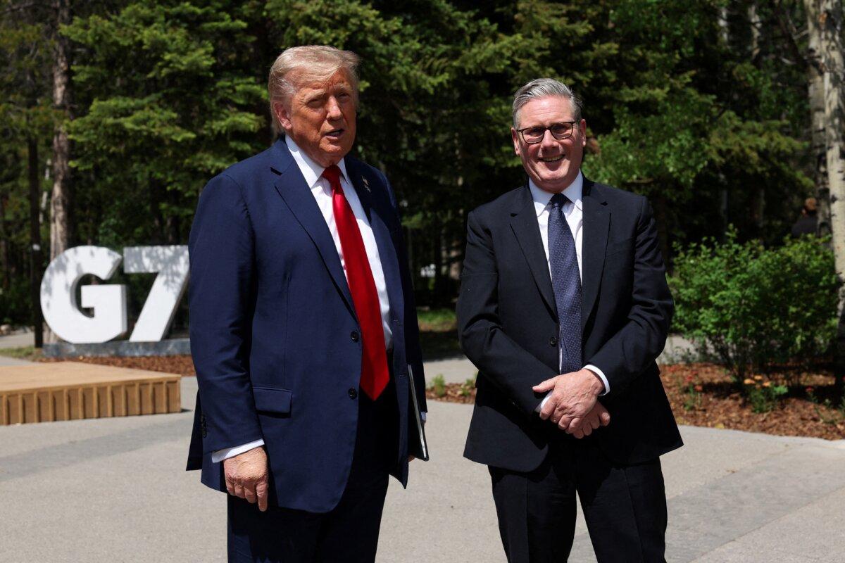 Trump to Host High-Stakes Meetings With Zelenskyy, European Leaders 2 U.S. President Donald Trump (L) and British Prime Minister Keir Starmer speak to reporters during the Group of Seven (G7) Summit at the Pomeroy Kananaskis Mountain Lodge in Kananaskis, Alberta, Canada, on June 16, 2025. (Suzanne Plunkett/POOL/AFP)