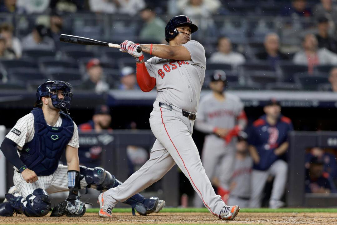 Giants Acquire 3-Time All-Star Devers From Red Sox in Blockbuster Trade