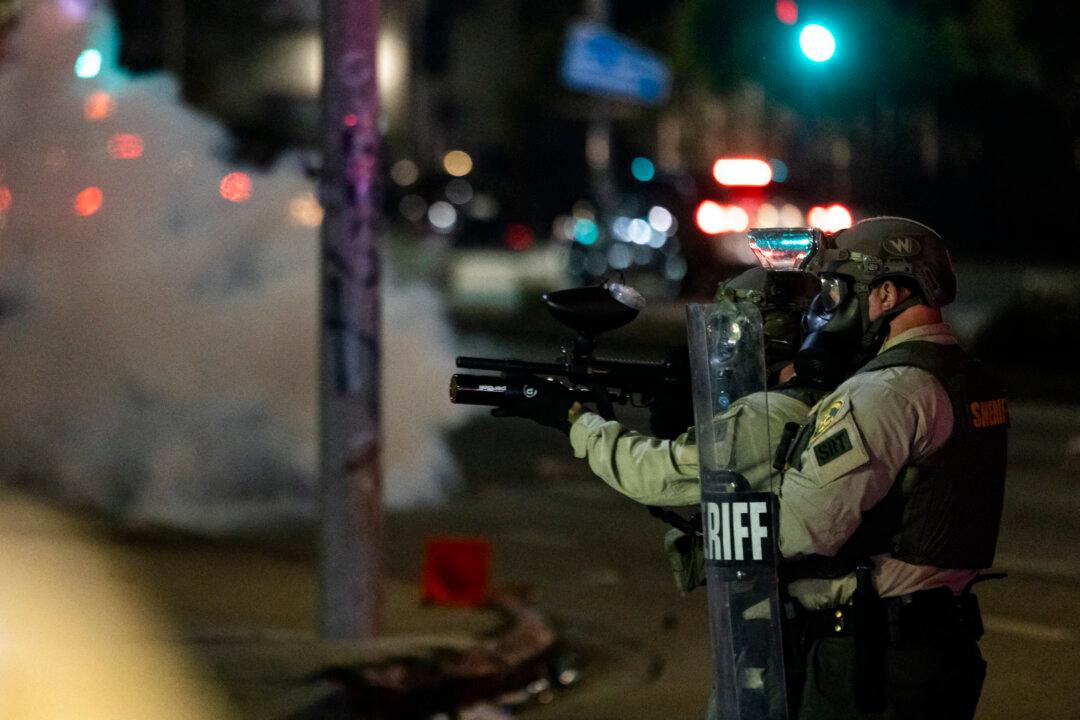 Los Angeles Press Groups Sue Police Claiming Violation of Journalists’ Rights