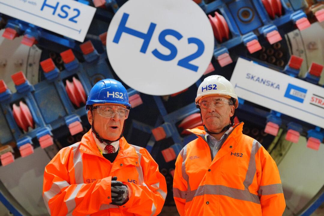 Transport Secretary Calls HS2 Project ‘Appalling Mess’ as 2033 Target Abandoned