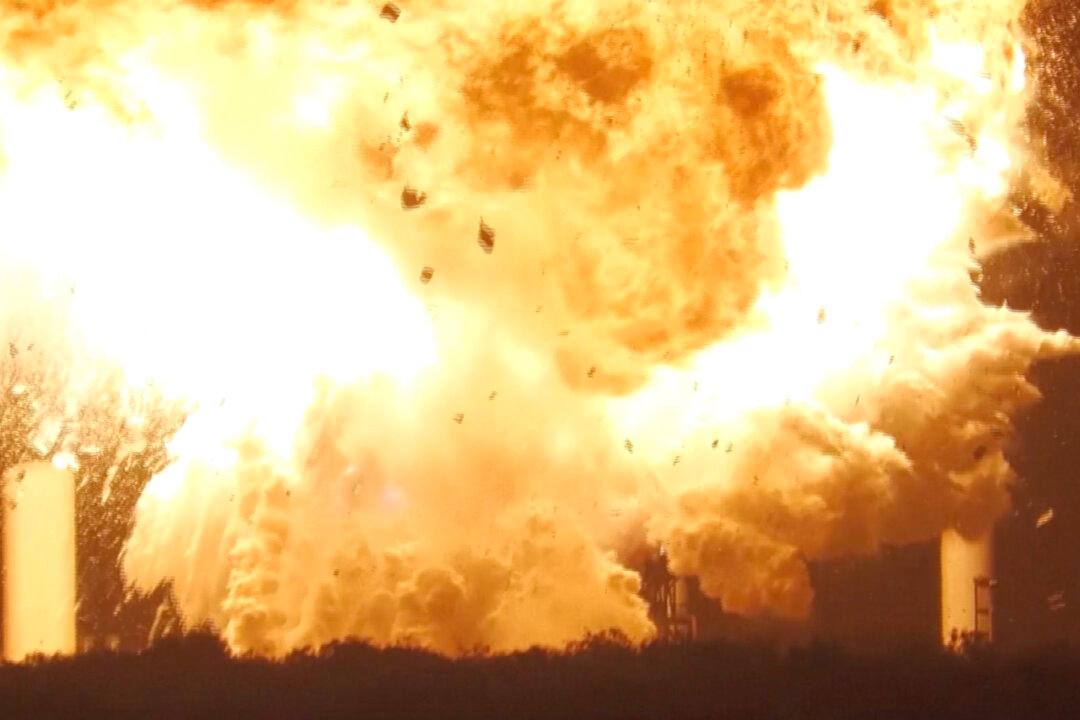 SpaceX Says No One Injured in Starship Explosion in Texas