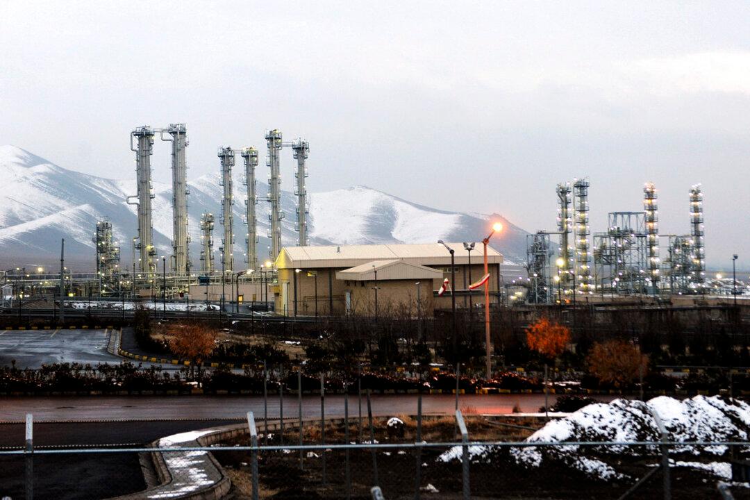 Israel Hits 2 Iranian Nuclear Sites, Iran Retaliates