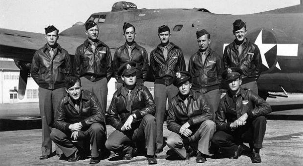The crew of Ye Olde Pub. Standing (L–R): Staff Sgt. Bertrand "Frenchy" Coulombe, Sgt. Alex Yelesanko, Technical Sgt. Richard Pechout, Staff Sgt. Lloyd Jennings, Technical Sgt. John "Hugh" Eckenrode, and Staff Sgt. Sam Blackford. Kneeling (L–R): 2nd Lt. Charles "Charlie" Brown, 2nd Lt. Spencer "Pinky" Luke, 2nd Lt. Al Sadok, and 2nd Lt. Robert Andrews. (Public Domain)