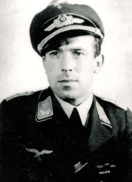 Franz Stigler in 1945. (Public Domain)