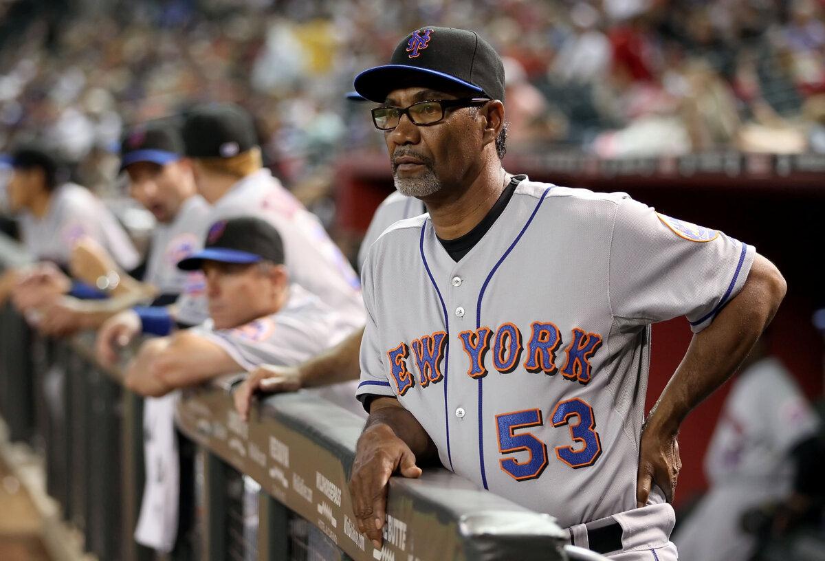 Manager Jerry Manuel #53 of the New York Mets during the Major League Baseball game against the Arizona Diamondbacks at Chase Field in Phoenix, Arizona, on July 20, 2010. (Christian Petersen/Getty Images)