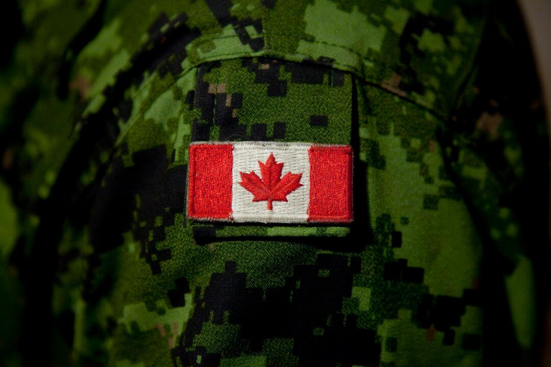 Ottawa Considering ‘Combination of Approaches’ to 20% Military Pay Hike