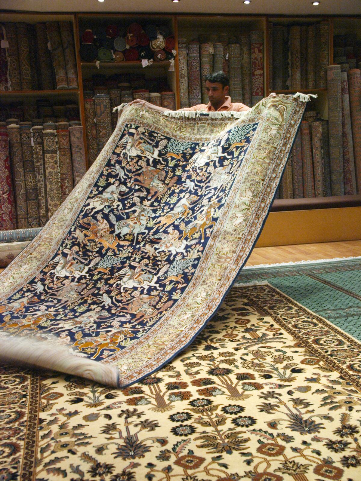 A carpet seller in Jaipur, India. (Dainis Matiso/CC BY 2.0)