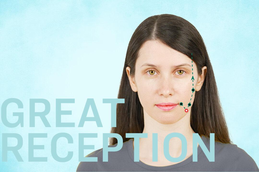 Soothe Toothaches and Revitalize Your Skin With a Targeted Acupoint