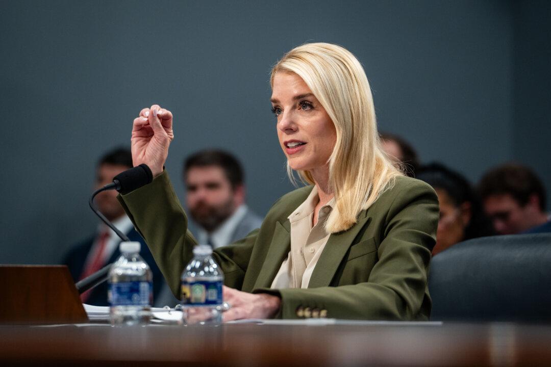 Bondi Says DOJ on ‘High Alert’ Over Concerns About Iranian Sleeper Cells
