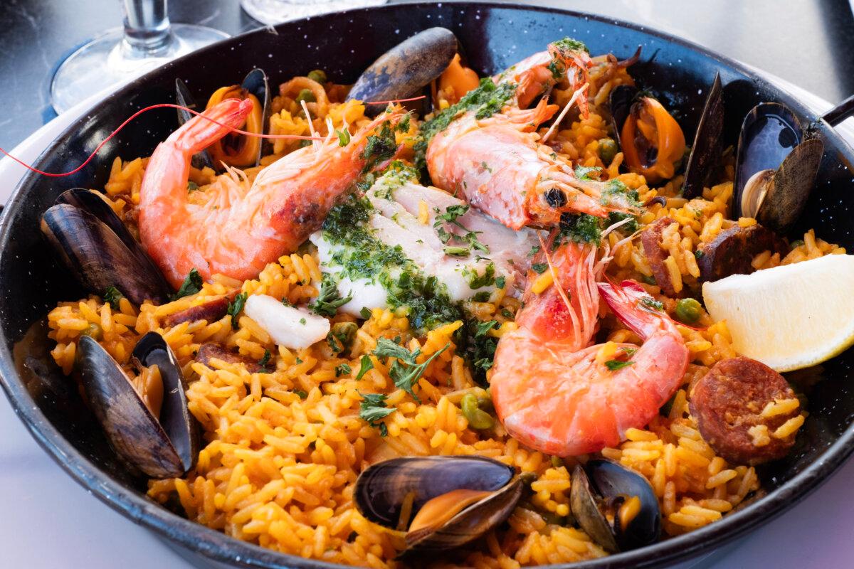 Seafood Paella with an ocean view in Saint-Jean-de-Luz. (Benjamin Myers/TNS)