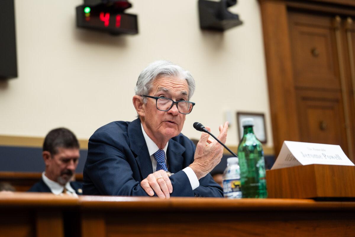 A Tale of Two Quarters: Wall Street Weathers Tariff Whiplash 3 Federal Reserve Chairman Jerome Powell testifies during a hearing before the House Committee on Financial Services on Capitol Hill in Washington, on June 24, 2025. (Madalina Kilroy/The Epoch Times)