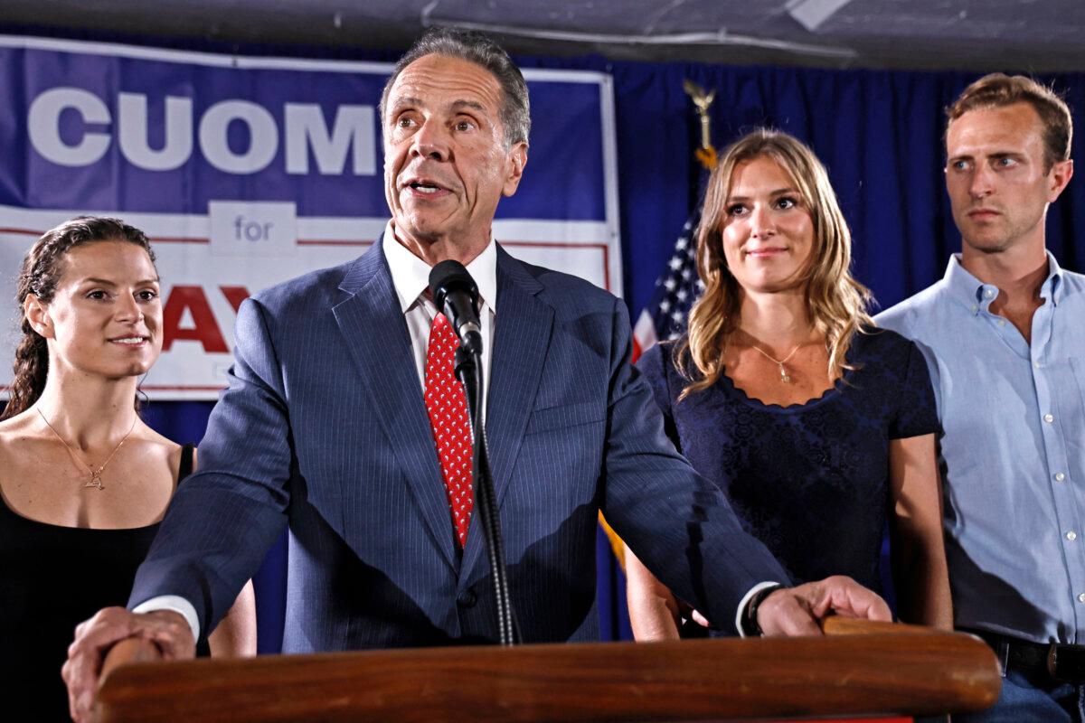 Zohran Mamdani Claims Victory in NYC’s Mayoral Democratic Primary, Cuomo Concedes | USNN World News New York City mayoral candidate and former New York governor Andrew Cuomo (C) speaks during an election party following the primaries at the Carpenters Union in New York City on June 24, 2025. (John Lamparski/AFP via Getty Images)