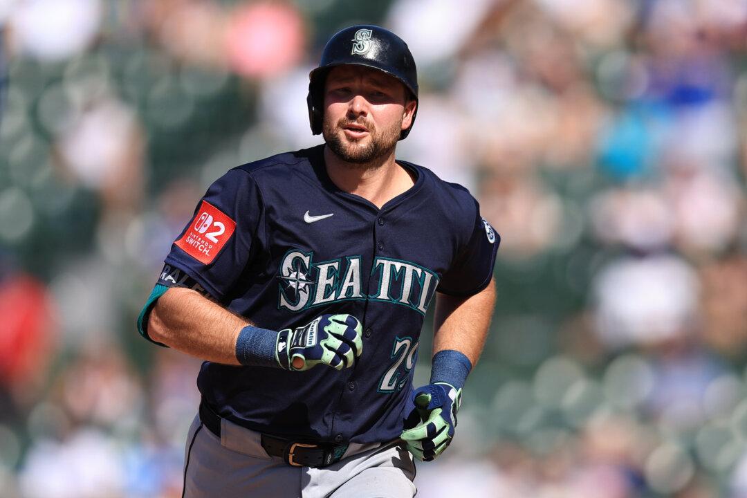 Cal Raleigh’s Historic Season Keeps Mariners in Postseason Hunt