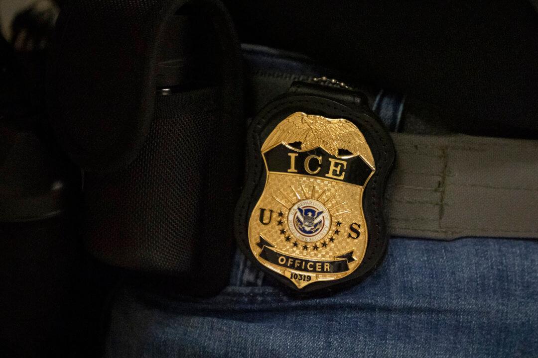 ICE Detains Illegal Immigrant Inside California Surgical Center in Heated Confrontation