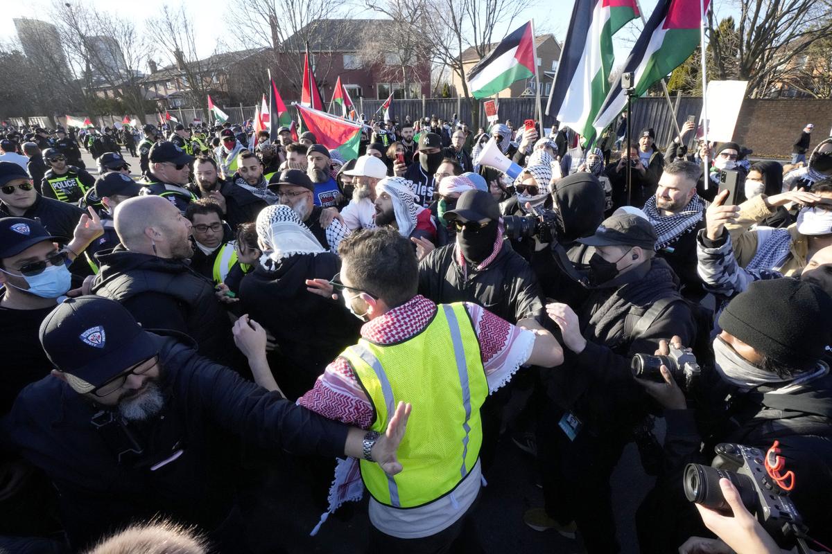 New Laws Against Blocking Access to Places of Worship, Schools Coming, Fraser Says