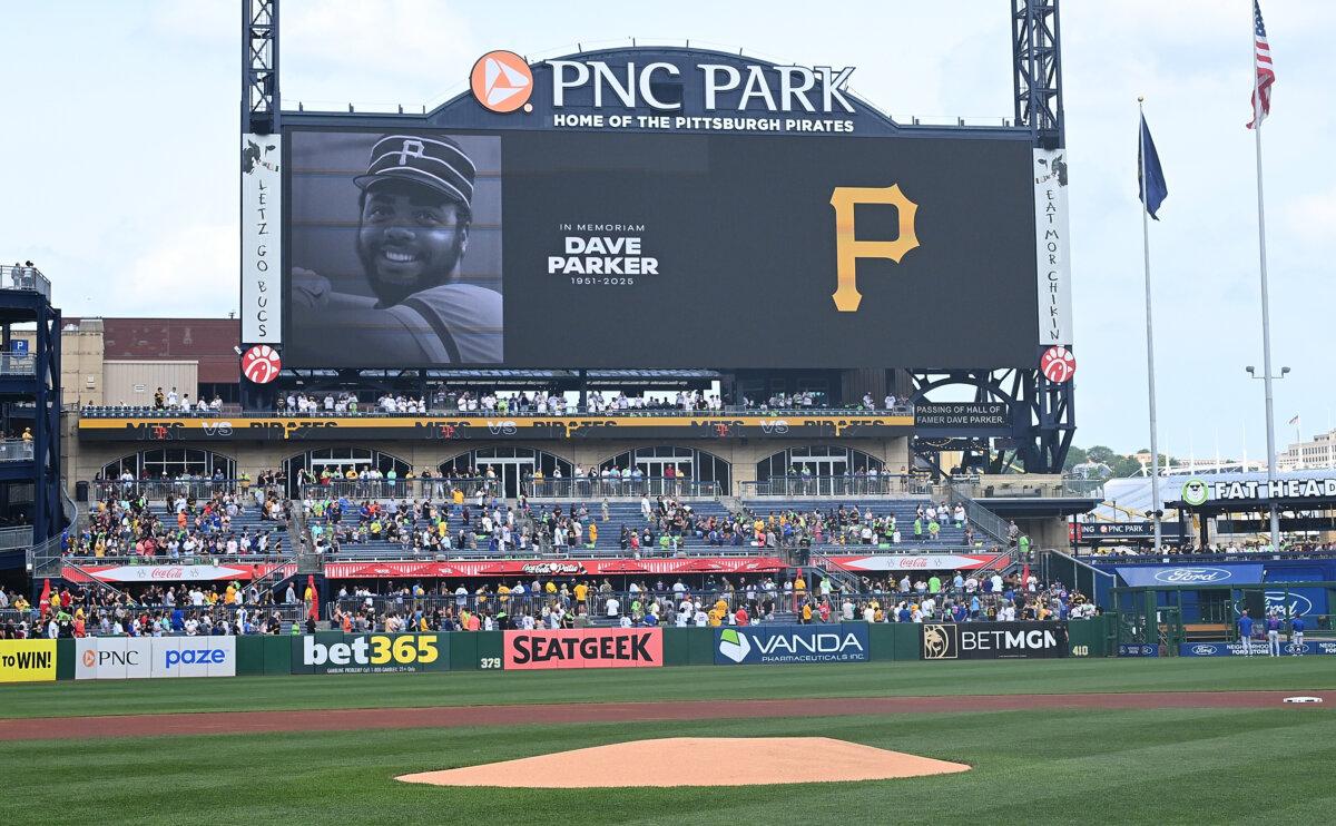 Hall of Famer Dave Parker Dies Weeks Before Cooperstown Induction 2 A moment of silence is held for Dave Parker, who passed away today before the game between the Pittsburgh Pirates and the New York Mets at PNC Park in Pittsburgh, on June 28, 2025. (Justin Berl/Getty Images)