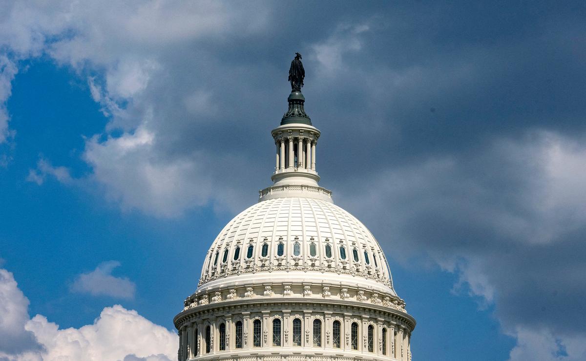 Senate Closes In