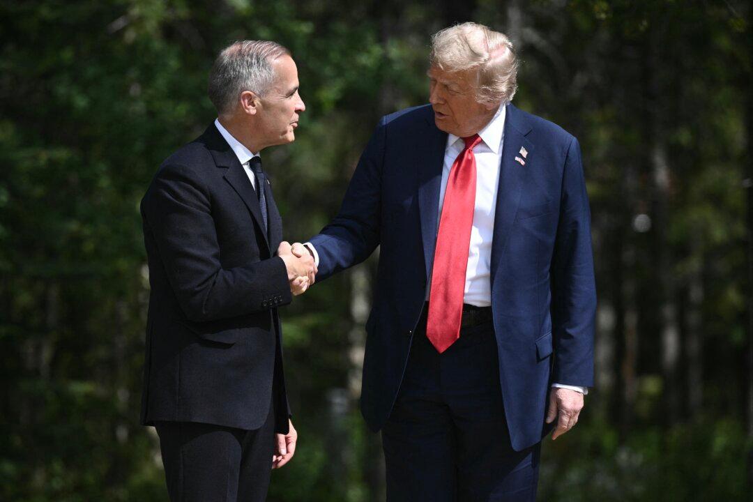 Trump Announces 35 Percent Tariffs on Canada