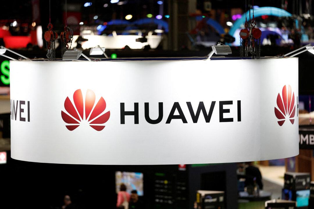 Huawei to Stand Trial in US on Charges of Bank Fraud, Sanctions Violations, Theft