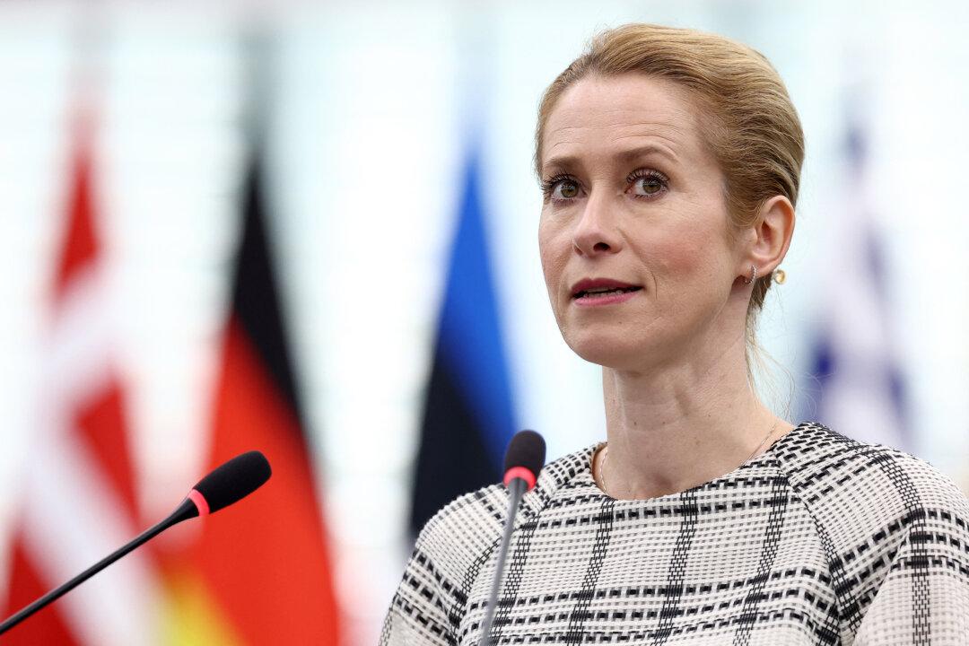 EU Presses China Over Support for Russia’s War, Export Restrictions on Rare Earths
