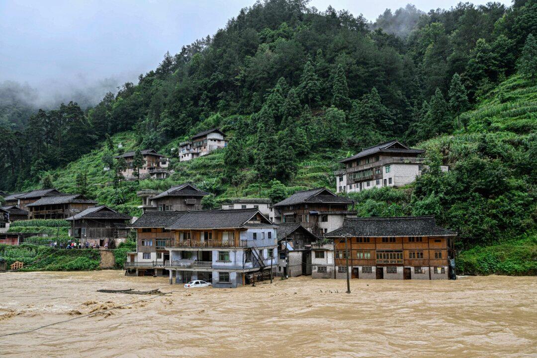 China Issues High Flood Alert for North and Western Regions, Rongjiang Reveals Human Cost