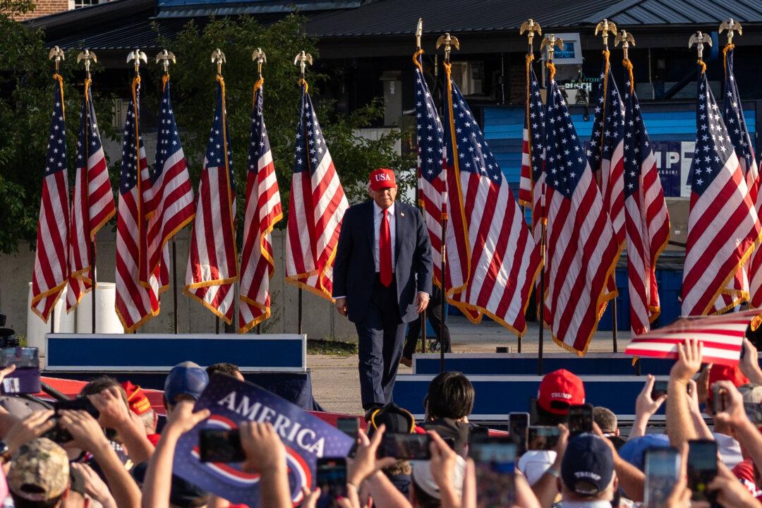 Trump Proposes UFC Fight at White House to Celebrate 250 Years of Independence