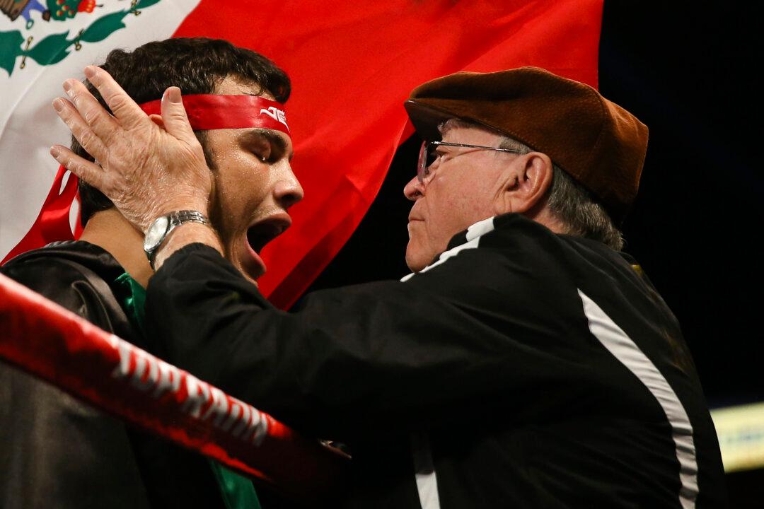 Mexican Boxer Julio César Chávez Jr. Detained by ICE, Faces Deportation