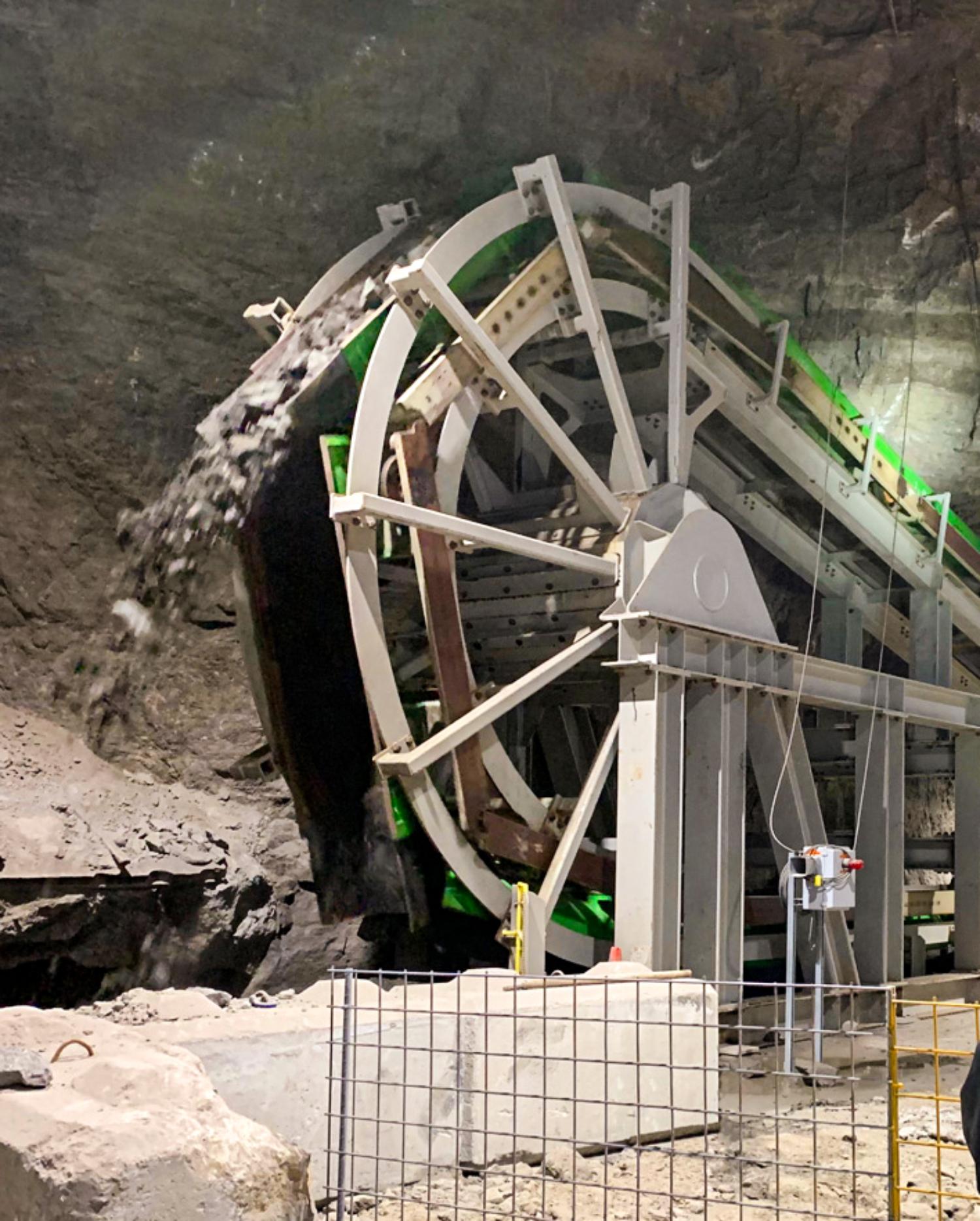 Beijing Weaponized Rare Earths - How the West Is Responding | USNN World News image-5884435