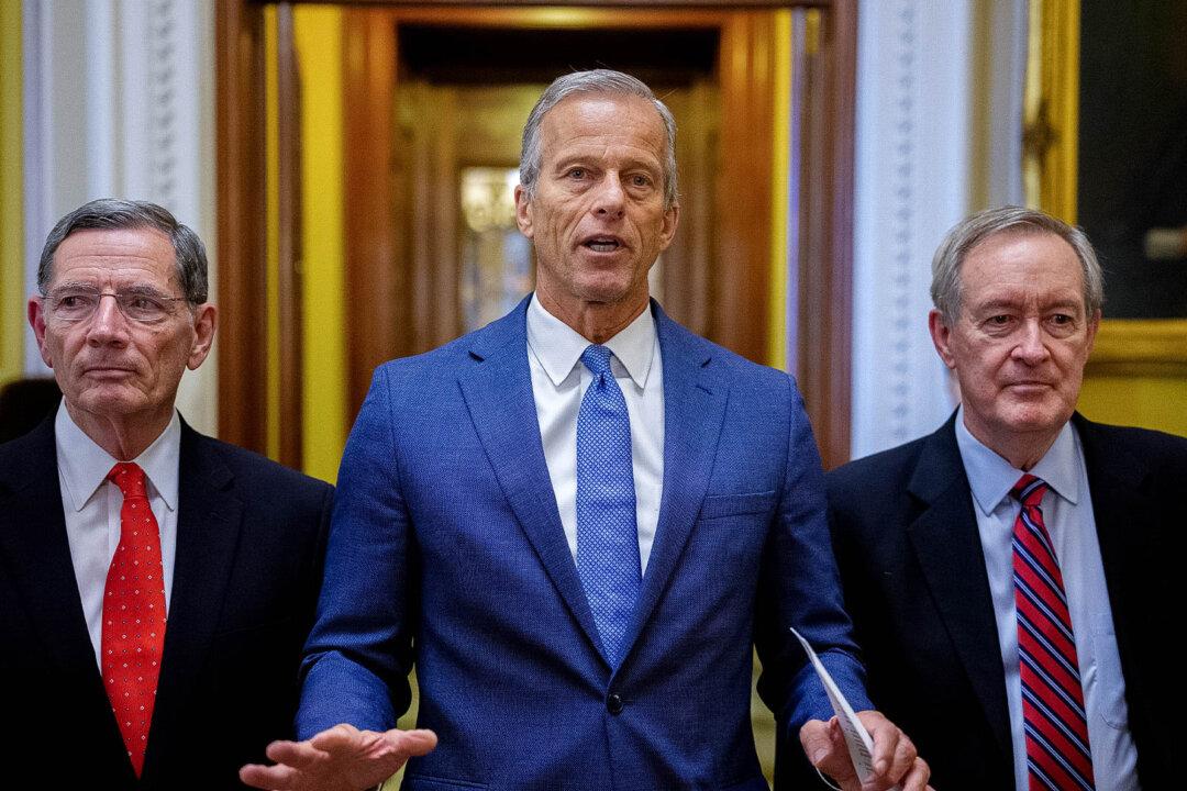 Senators Weigh Canceling August Recess to Confirm Trump Nominees