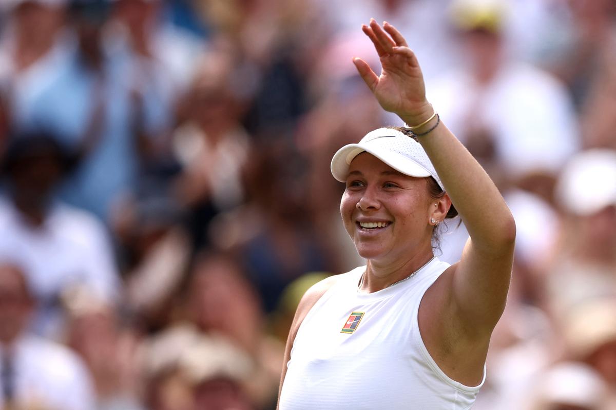 American Amanda Anisimova Upsets No. 1 Aryna Sabalenka, Advancing to Wimbledon Final