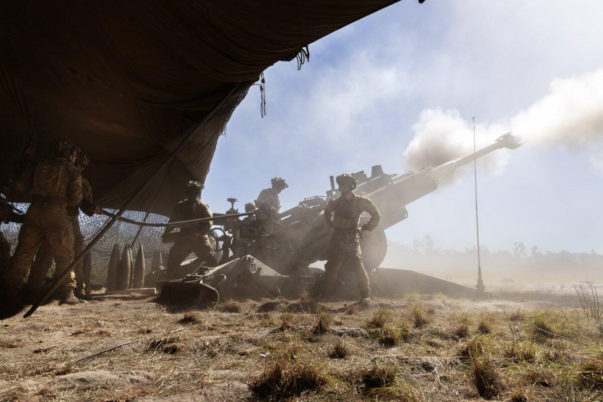Australian Army personnel from the 1st Regiment, Royal Australian Artillery operate an M777A2 Howitzer during a live fire display on Exercise Talisman Sabre 2025. (Courtesy of the Australian Defence Force)