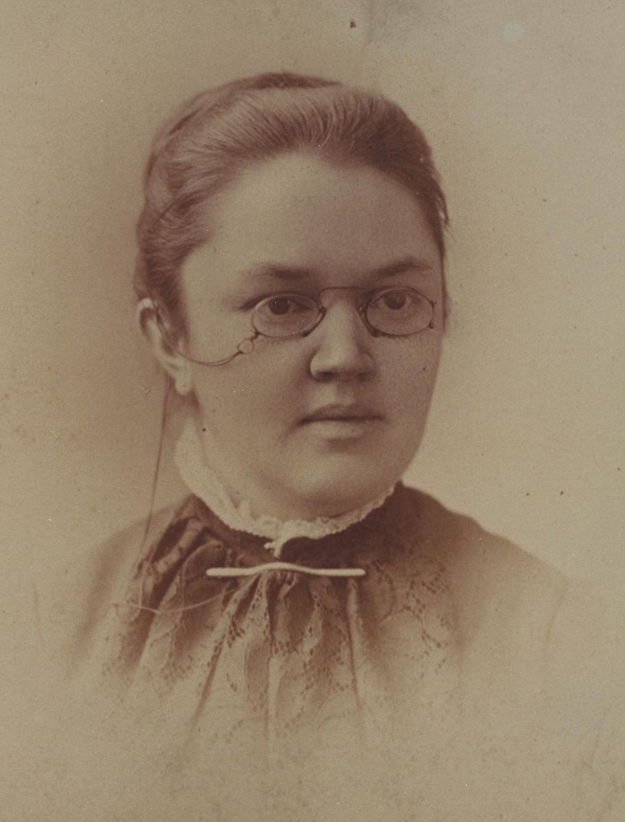 A portrait of Katharine Lee Bates, circa 1880–1890. (Public Domain)