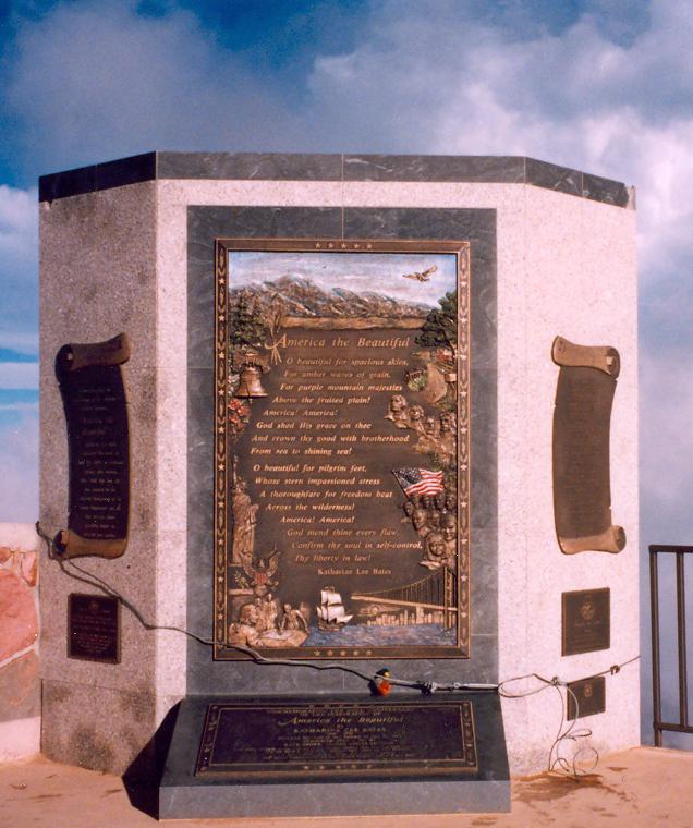 Commemoration plaque atop Pikes Peak in July 1999. (<a href="https://en.wikipedia.org/wiki/User:48states">48states</a>/<a href="https://creativecommons.org/licenses/by-sa/2.5/">CC BY-S.A 2.5</a>)