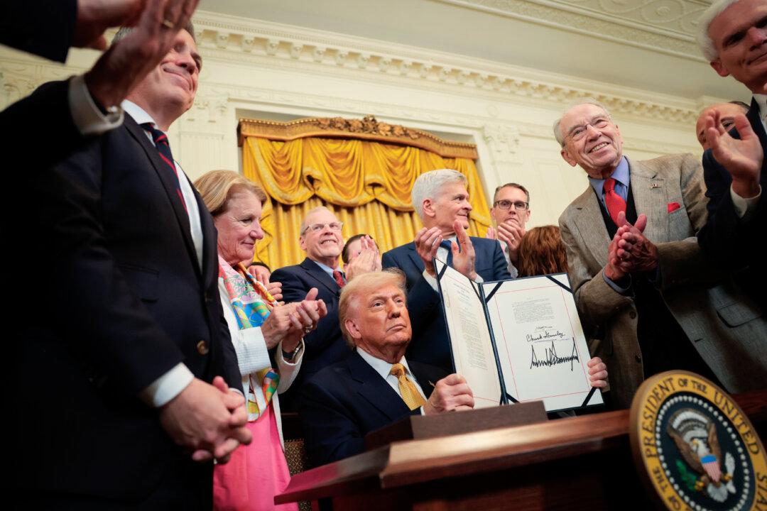 Trump Signs Bill Strengthening Penalties for Fentanyl Trafficking