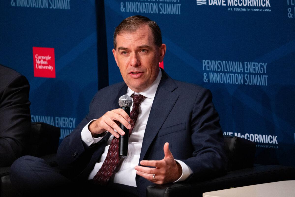 Matt Garman, CEO of Amazon Web Services, speaks at the Pennsylvania Energy and Innovation Summit at Carnegie Mellon University in Pittsburgh on July 15, 2025. (Samira Bouaou/The Epoch Times)