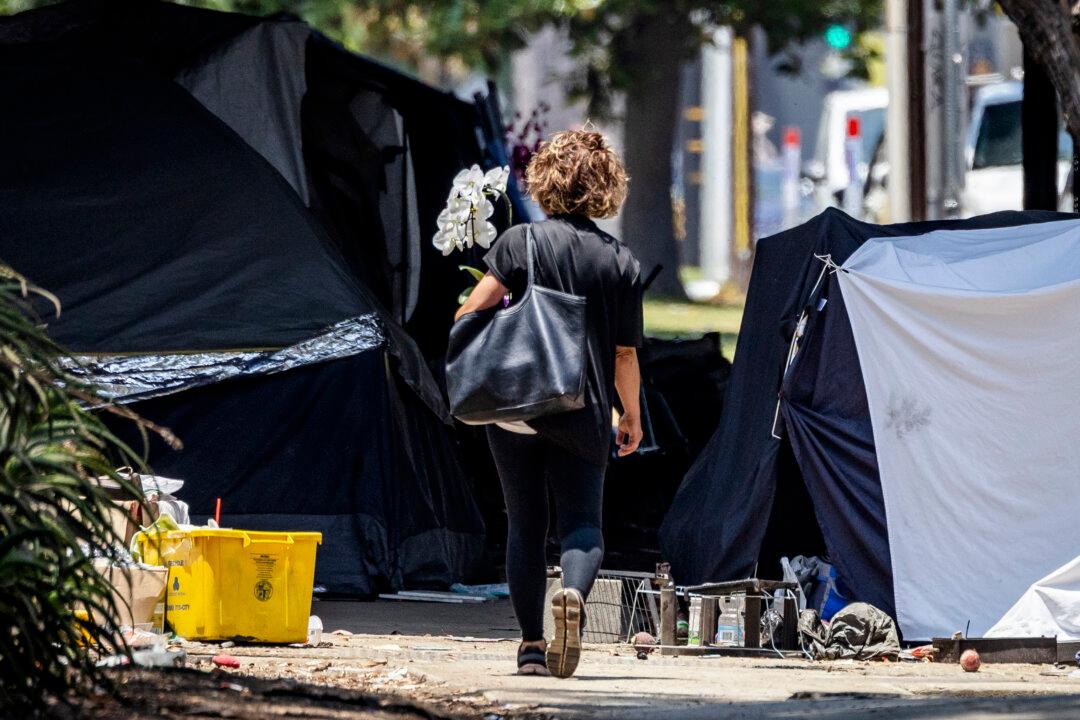 Los Angeles County’s Unsheltered Homeless Total Drops as More People Leave the Streets