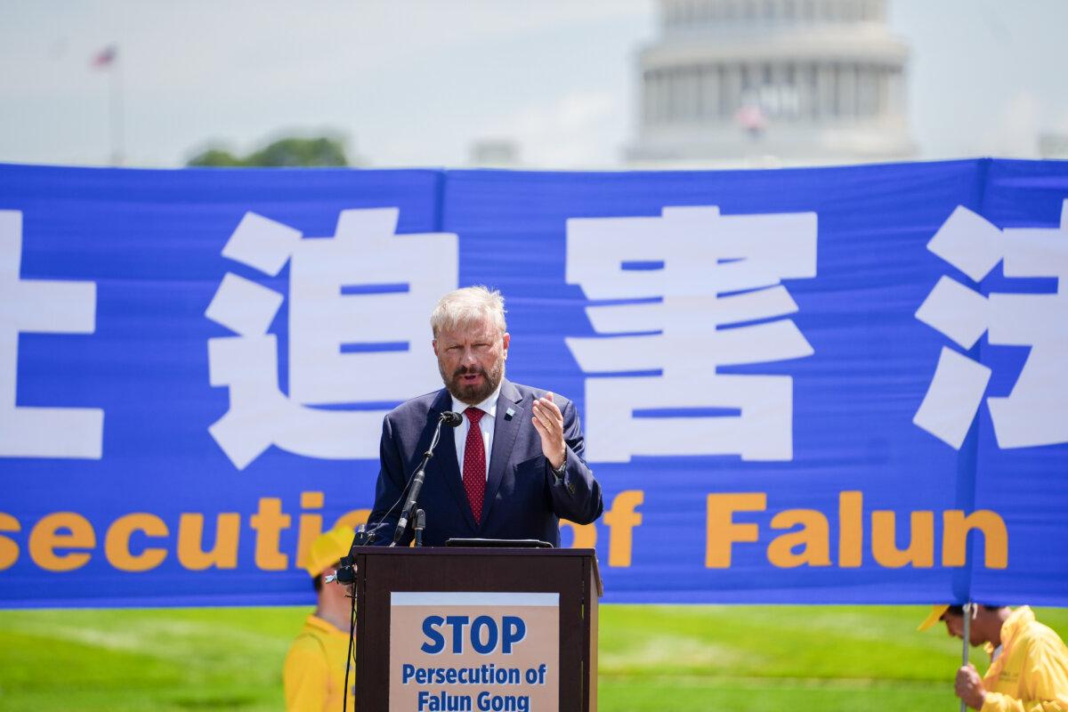 Greg Scarlatoiu, president and CEO of the Committee for Human Rights in North Korea, speaks during a rally calling for the end of the Chinese Communist Party’s 26 years of persecution of Falun Gong in China, on the National Mall in Washington on July 17, 2025. (Madalina Kilroy/The Epoch Times)