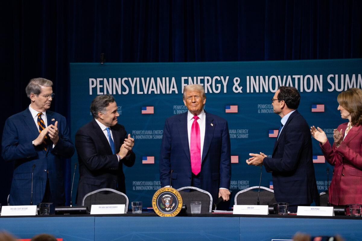 President Donald Trump speaks at the Pennsylvania Energy and Innovation Summit in Pittsburgh on July 15, 2025. (Samira Bouaou/The Epoch Times)
