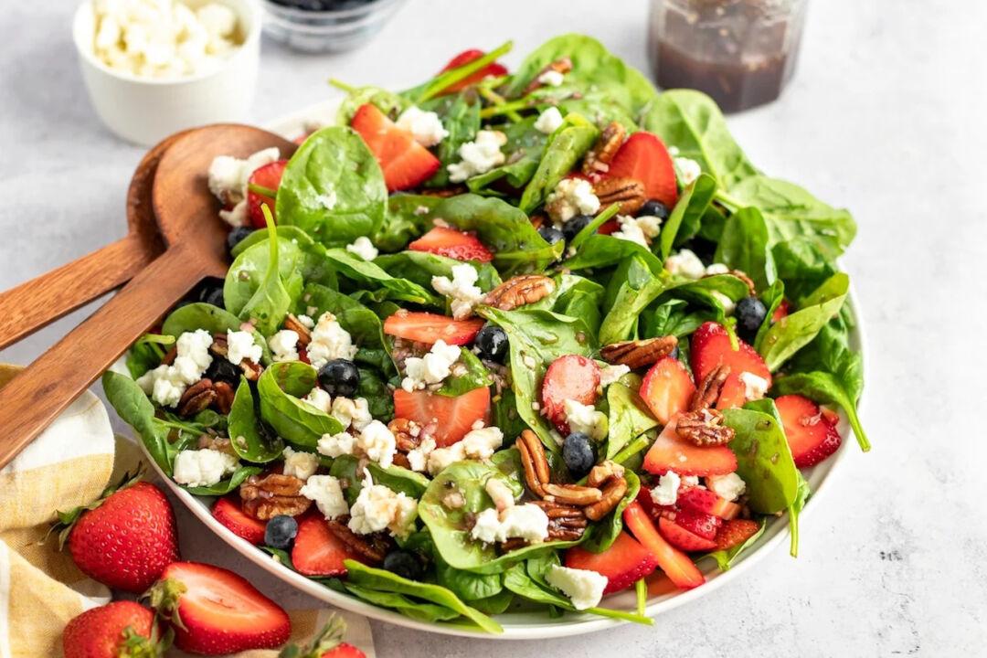 Spinach Salad With Berries, Pecans, and Raspberry Vinaigrette