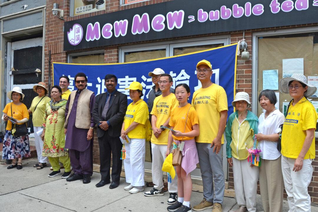 Philadelphia Rally Marks 26th Anniversary of CCP’s Persecution of Falun Gong