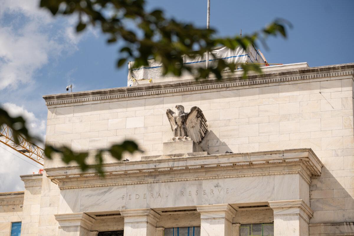 Small-Business Lending Faces Mixed Signals Amid Economic Shifts | USNN World News The Federal Reserve in Washington on July 21, 2025. (Madalina Kilroy/The Epoch Times)