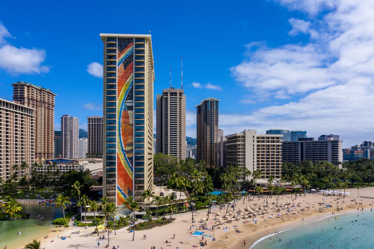 Is It Cheaper to Spend a Week in Paris, Hawaii, or Down the Shore? We Investigated