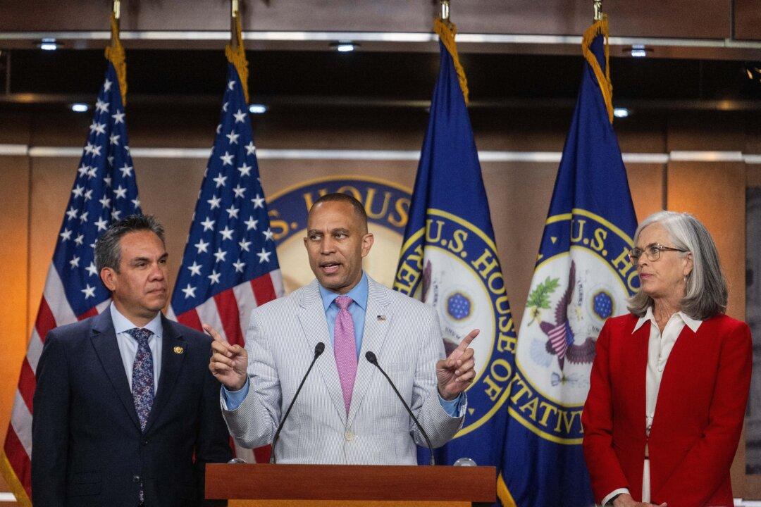 Democrats Plan August Blitz to Campaign Against GOP Spending Bill