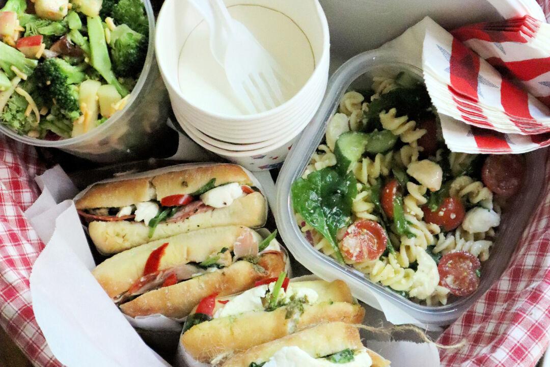 These 5 Dynamic Recipes Will Travel Well With Your Life on the Go This Summer