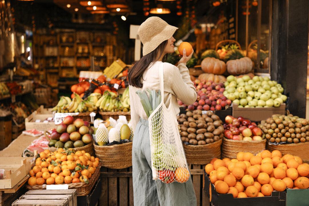 Is Organic Produce Worth the Price? How to Eat Healthier on a Budget