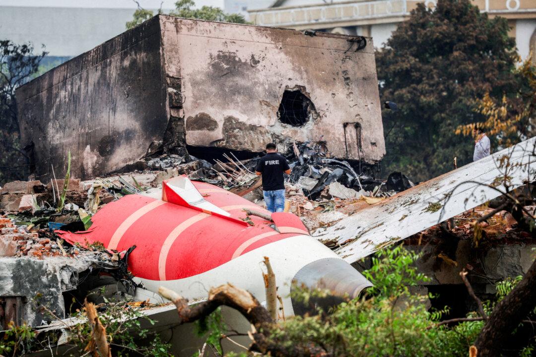 No Mechanical Issue With Boeing 787 Fuel Control Units: FAA Chief