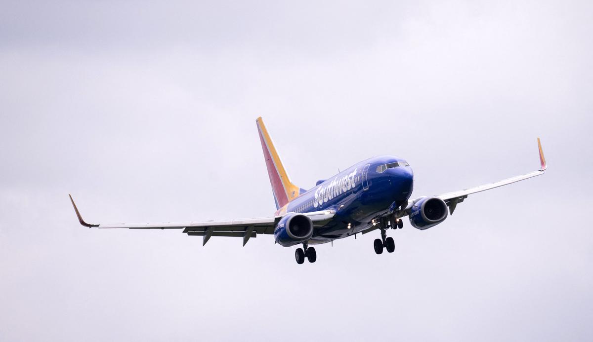 Southwest Airlines Flight Headed to Las Vegas Takes Dramatic Plunge in Response to Nearby Aircraft