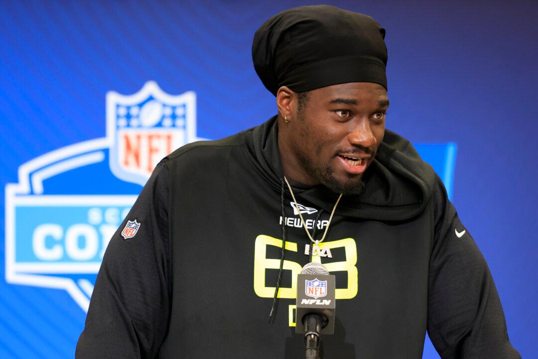 Bengals’ Rookie Defensive End Eager to Get to Work After Resolving Contract Drama