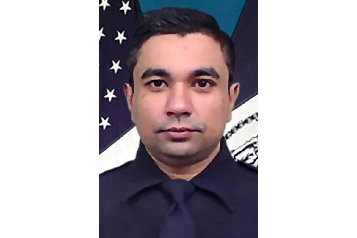 NYPD officer Didarul Islam in an undated photo. (New York Police Department via AP)