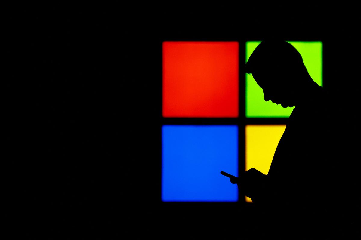 Microsoft Server Hack Hit About 100 Organizations, Researchers Say